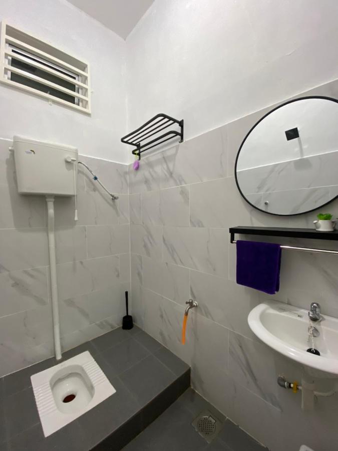 De Jara Guesthouse Dungun For Malay Kültér fotó