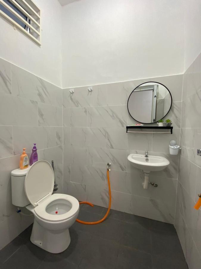 De Jara Guesthouse Dungun For Malay Kültér fotó