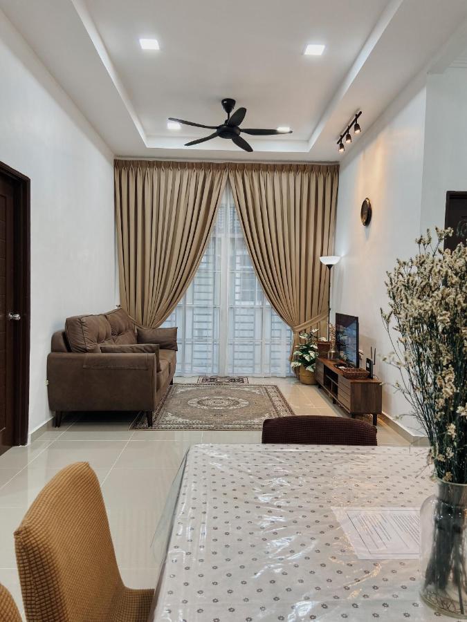 De Jara Guesthouse Dungun For Malay Kültér fotó