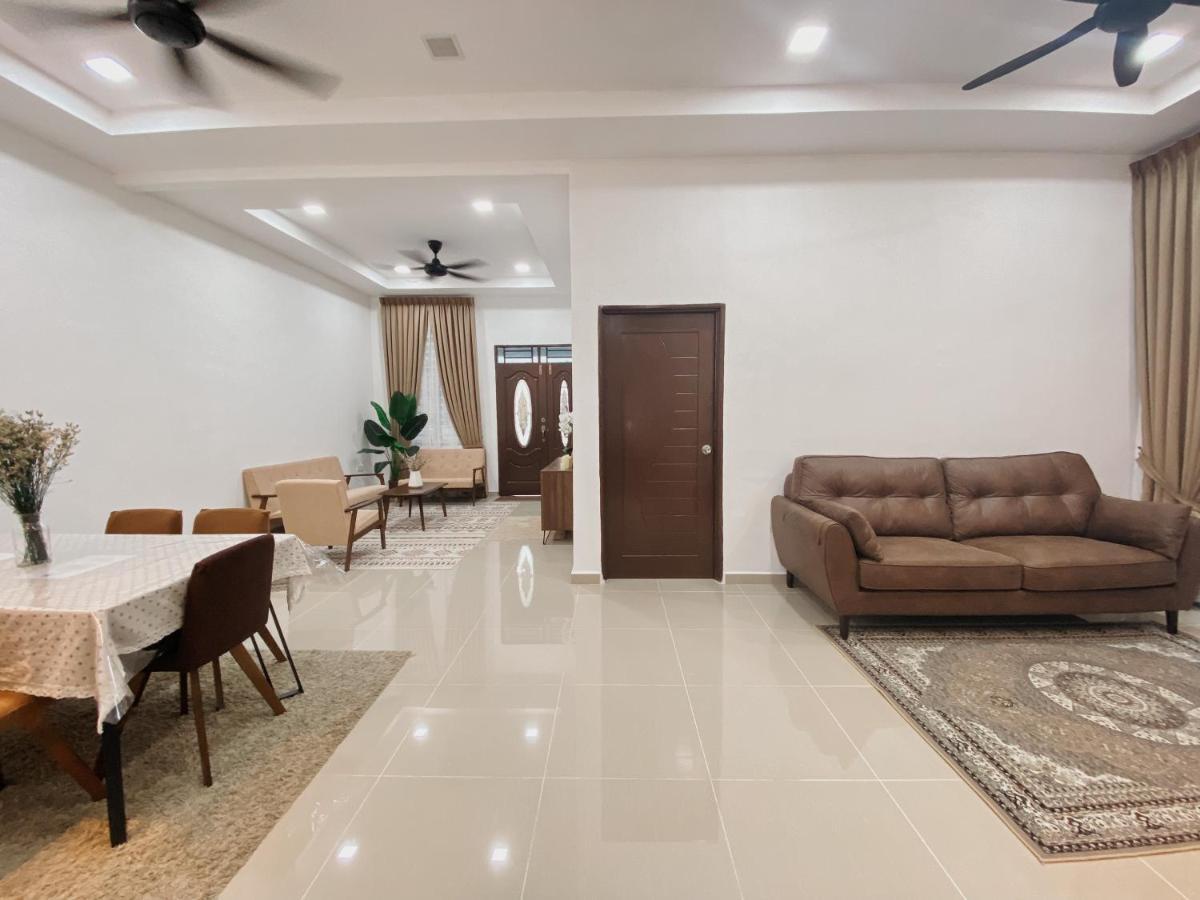 De Jara Guesthouse Dungun For Malay Kültér fotó