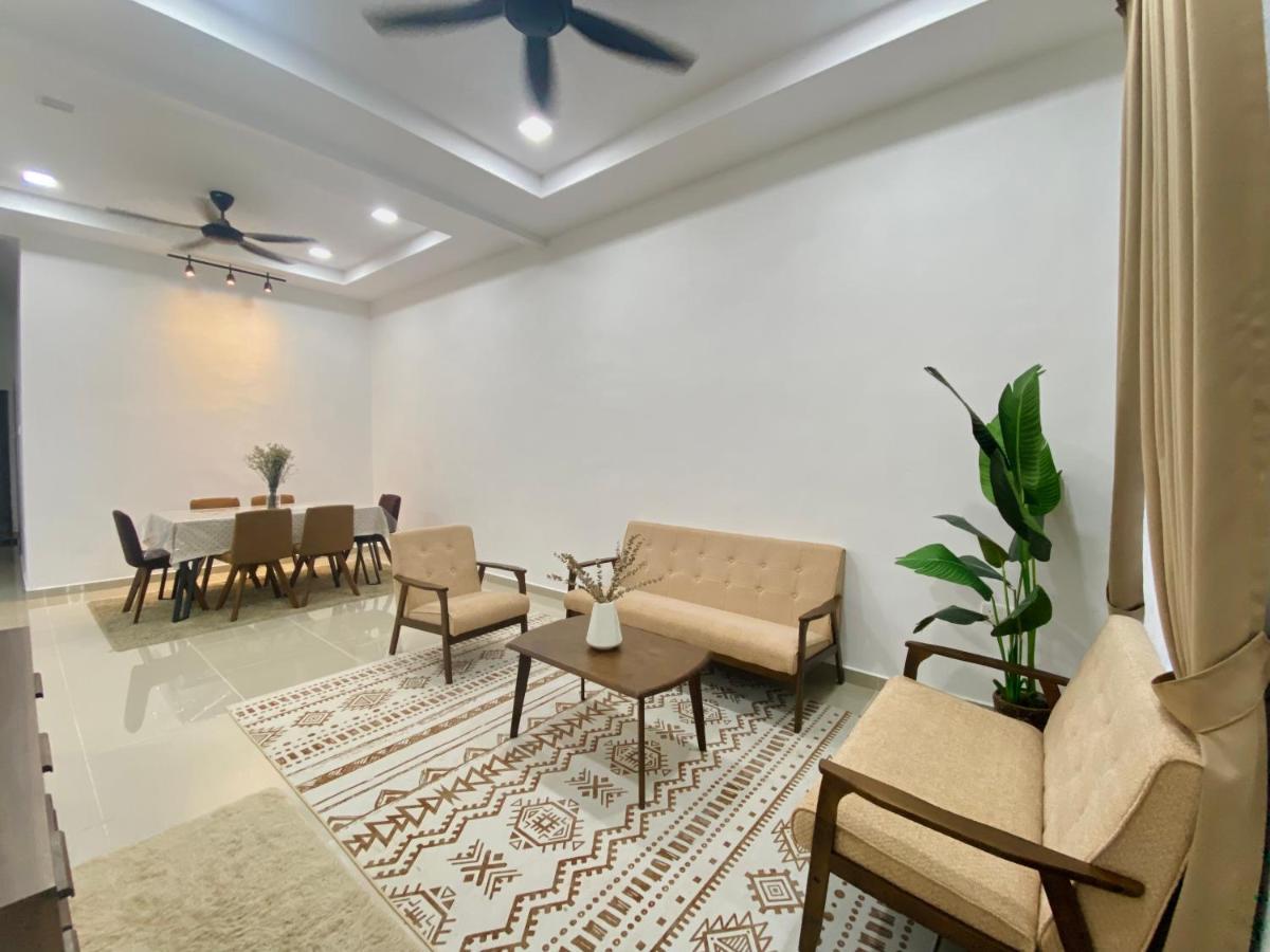 De Jara Guesthouse Dungun For Malay Kültér fotó